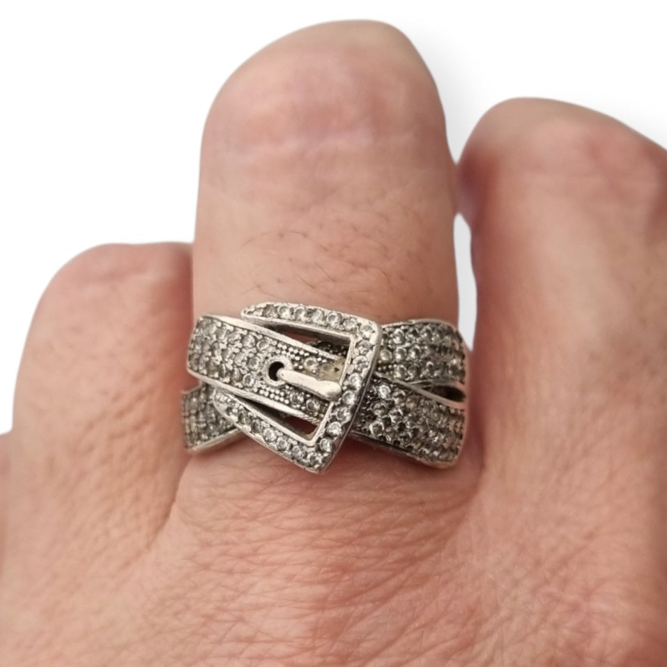 Anillo Vintage hebilla de plata de ley 925 con pavé de piedras estilo contemporáneo, siglo XX