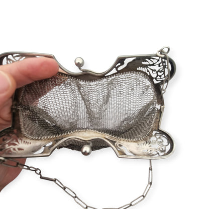 Bolso Antiguo de Malla en Plata 800 Art Nouveau con Boquilla Calada y Aves Estilizadas ca. 190