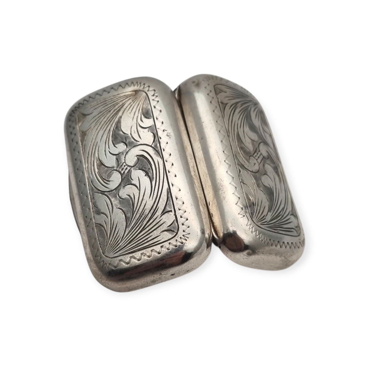Caja de bolsillo antigua en plata 800, grabado floral de inspiración Art Nouveau, Europa continental, ca. 1900–1935