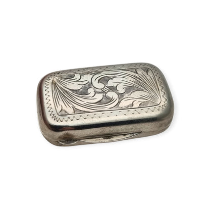 Caja de bolsillo antigua en plata 800, grabado floral de inspiración Art Nouveau, Europa continental, ca. 1900–1935