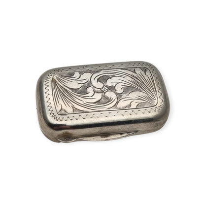 Caja de bolsillo antigua en plata 800, grabado floral de inspiración Art Nouveau, Europa continental, ca. 1900–1935