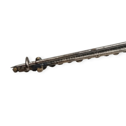 Antique bar brooch in silver with pearls and green stones, Victorian-Edwardian jewelry circa 1890–1920