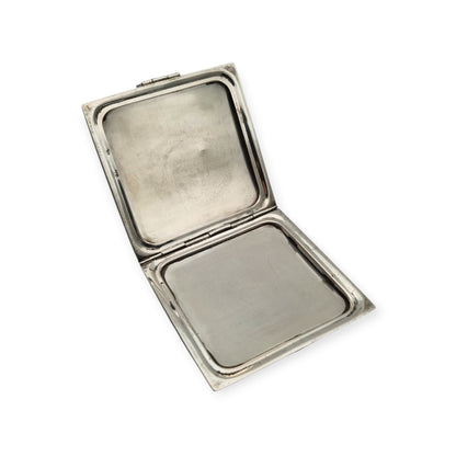 Estuche compacto Art Déco en plata 800 con cabujón de cornalina, Europa continental, ca. 1925–1940