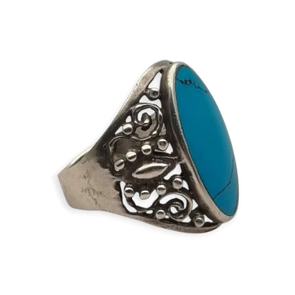 Vintage boho 925 silver ring with blue cabochon and ornamental filigree, circa 1980–1990