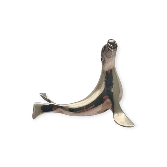 Figura foca en plata vintage, miniatura animalier europea, escultura decorativa colección,  circa 1960–1980