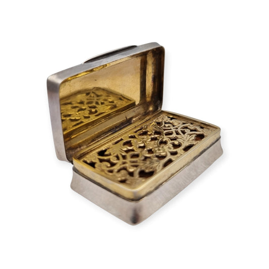 Antique Victorian silver vinaigrette with gilded interior and pierced grill, circa 1850-1880