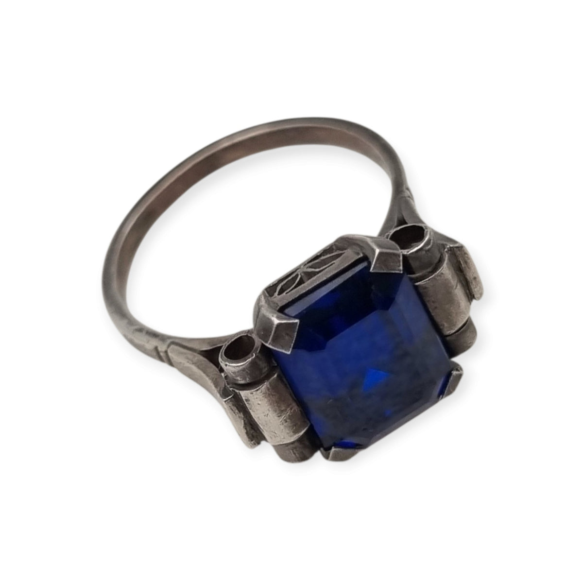 Vintage Art Deco silver ring with a faceted blue stone, Europe, ca. 1930–1940