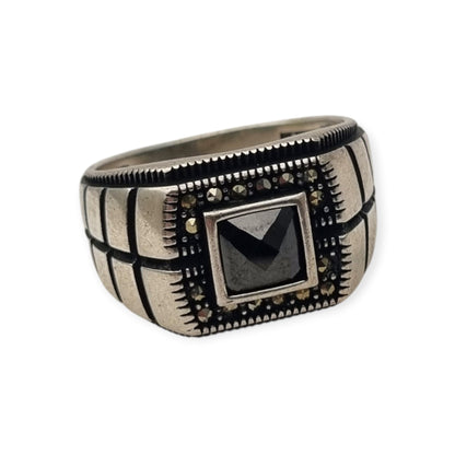 Anillo vintage para hombre de plata 925 con ónix y marcasitas, ca. 1990–2000