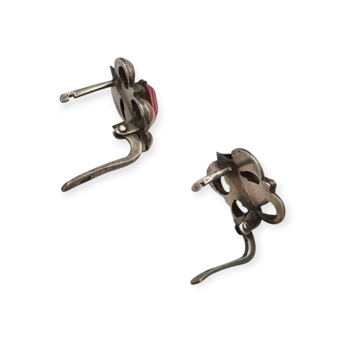 Pendientes antiguos Art Déco catalán de plata con vistas de oro y pedrería rosa, ca. 1940