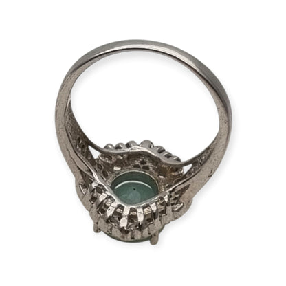Anillo vintage de cóctel tipo Art Déco, plata con piedra verde y halo tipo marquesa, España, ca. 1980–1990