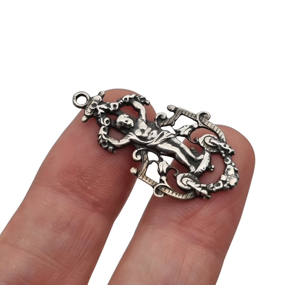 Pendant with putto in openwork 925 silver, Neo-Baroque inspiration, contemporary manufacture