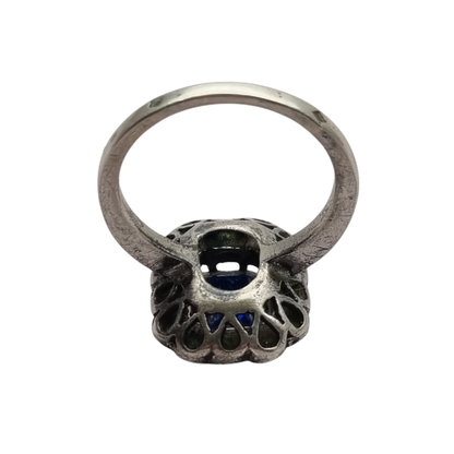 Anillo Pompadour de plata con strass azul y blanco, estilo Princesa Diana. Francia, circa 1950