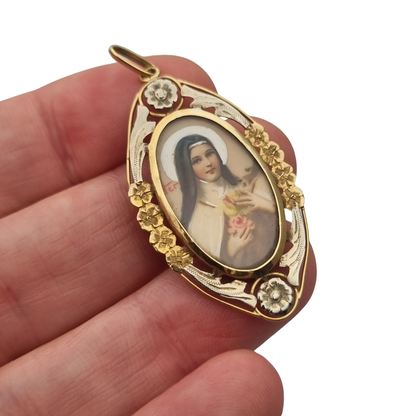 Saint Thérèse of Lisieux Medallion in 18K Two-Tone Gold, Art Deco Floral Religious Pendant, c. 1925–1940