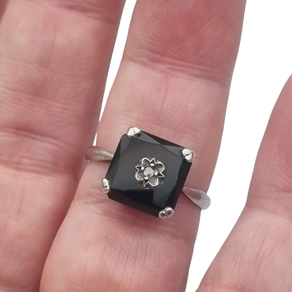 Anillo antiguo Art Déco de plata, ónix negro y topacio, circa 1920-1935