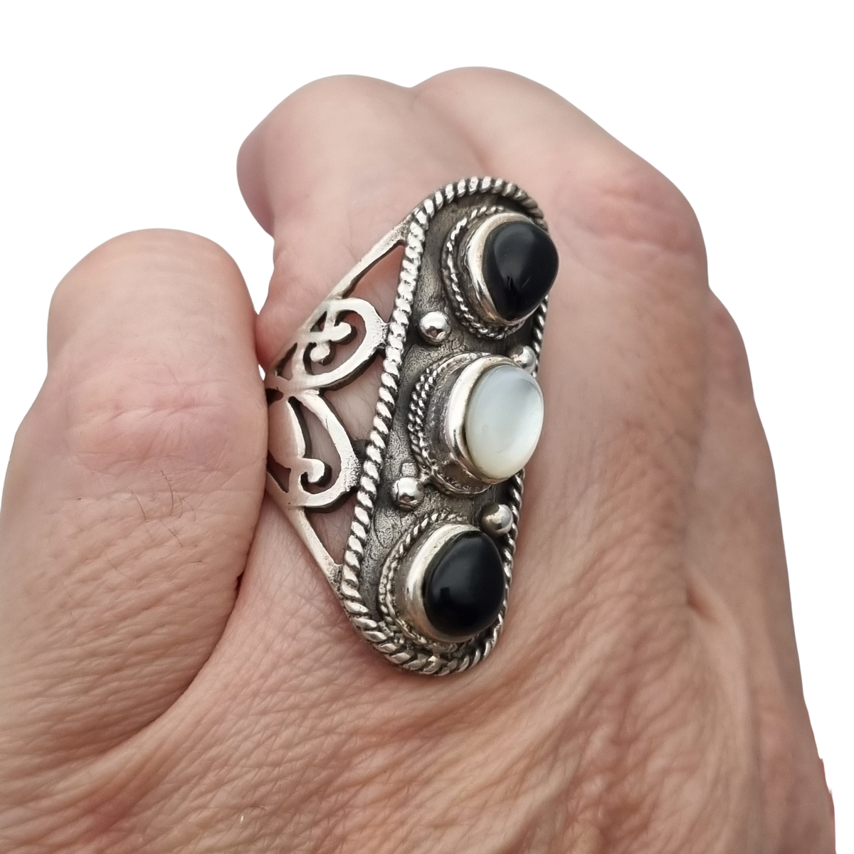 Vintage Spanish 925 silver boho style ring with onyx and mother-of-pearl, 1980s