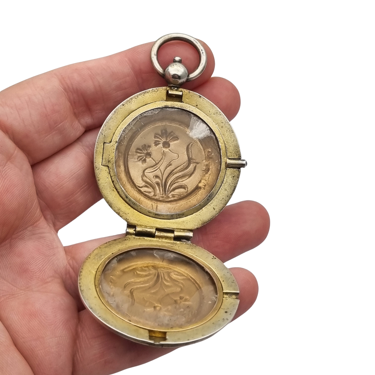 Guardapelo Art Nouveau antiguo de plata 800 con doble portarretrato, grabado floral y piedra rosa, ca. 1900
