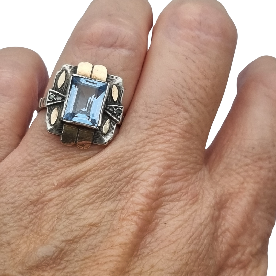 Catalan Art Deco silver and gold-plated ring with aquamarine blue glass, circa 1930