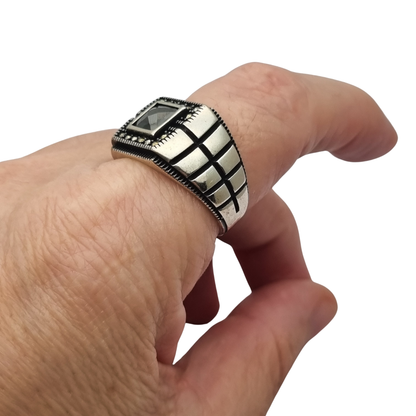 Anillo vintage para hombre de plata 925 con ónix y marcasitas, ca. 1990–2000