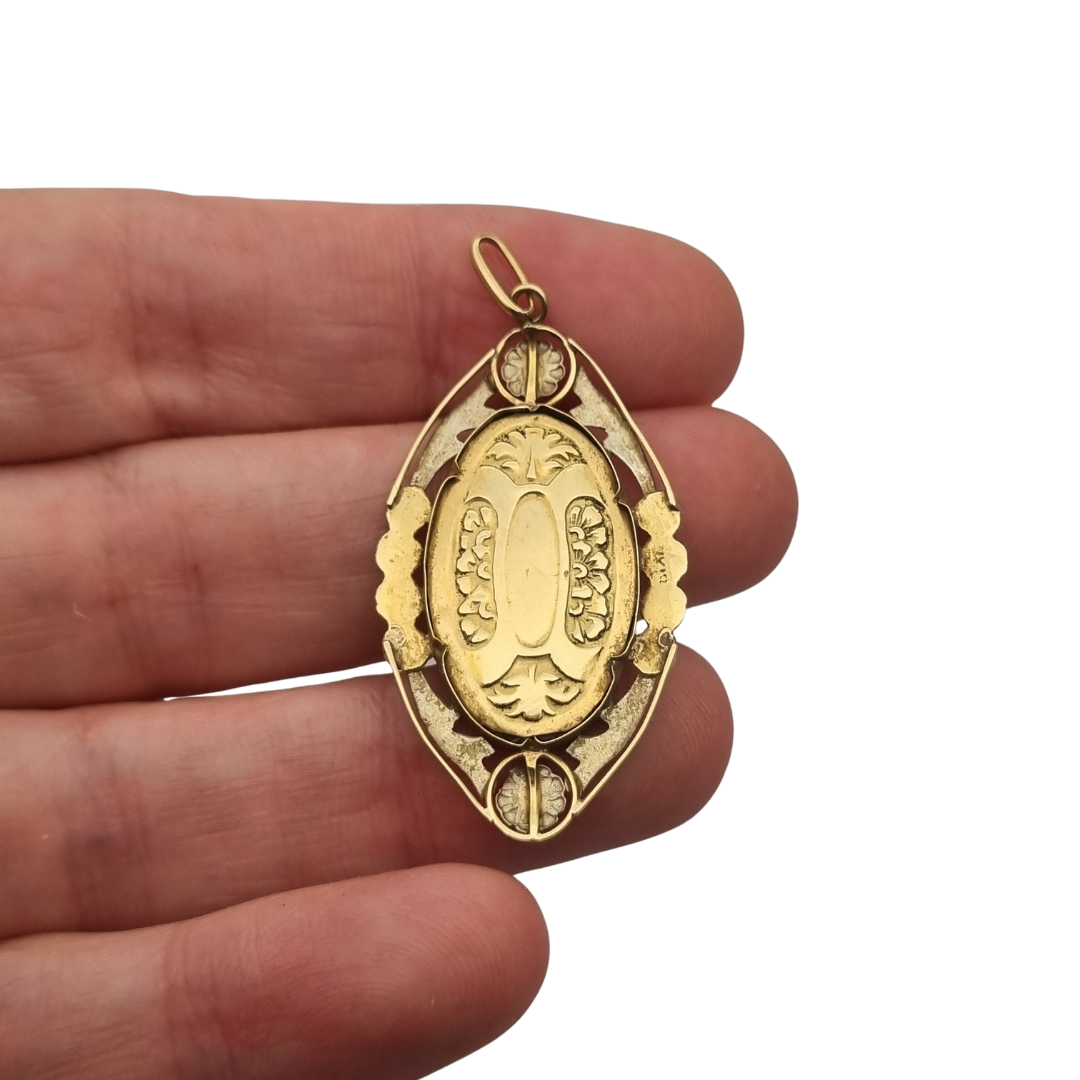 Saint Thérèse of Lisieux Medallion in 18K Two-Tone Gold, Art Deco Floral Religious Pendant, c. 1925–1940