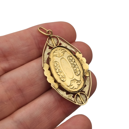 Saint Thérèse of Lisieux Medallion in 18K Two-Tone Gold, Art Deco Floral Religious Pendant, c. 1925–1940