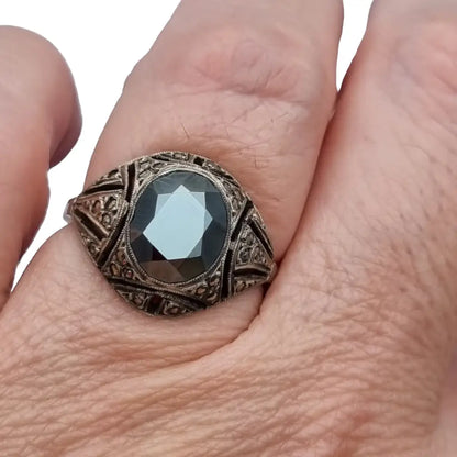 Anillo antiguo art déco en plata 925 con piedra hematite un regalo atemporal.