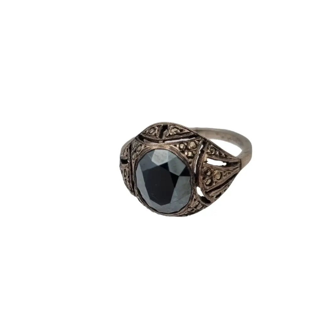 Anillo antiguo art déco en plata 925 con piedra hematite un regalo atemporal.