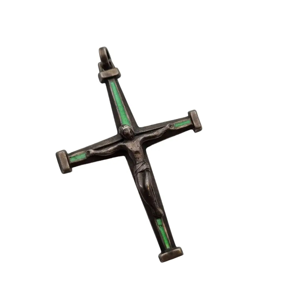 Cruz de plata antigua con esmalte verde colgante crucifijo. - LaBizarreSusu