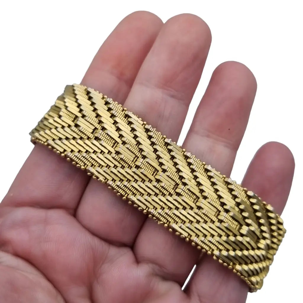 Pulsera retro italiana de tejido plano modernista chapada en oro 18k 1970.