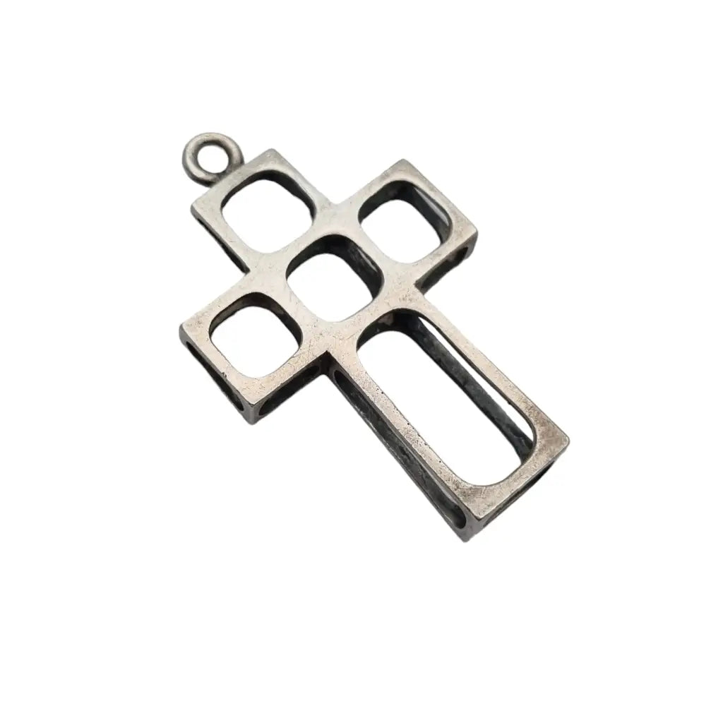 Cruz de plata vintage efecto tridimensional joyería religiosa años 70.