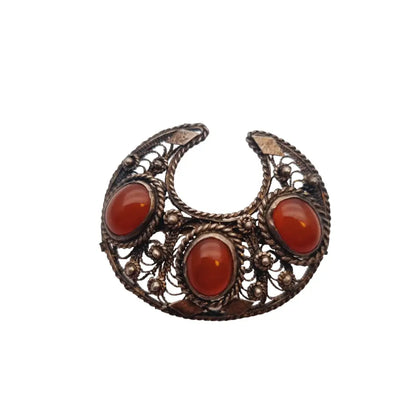 Broche luna de filigrana plata y cornalina joyas boho piedra natural.