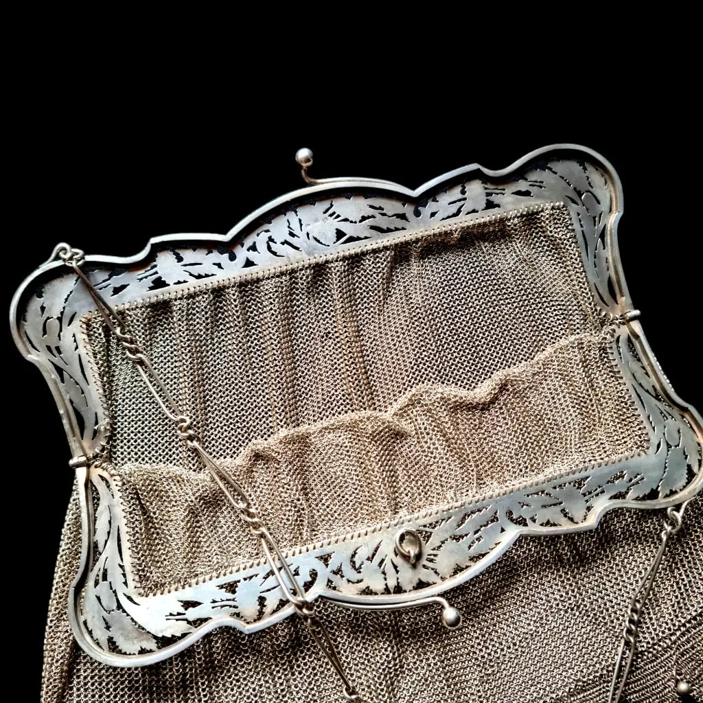 Bolso antiguo de malla plata art nouveau muy grande con 516 gramos 1900.