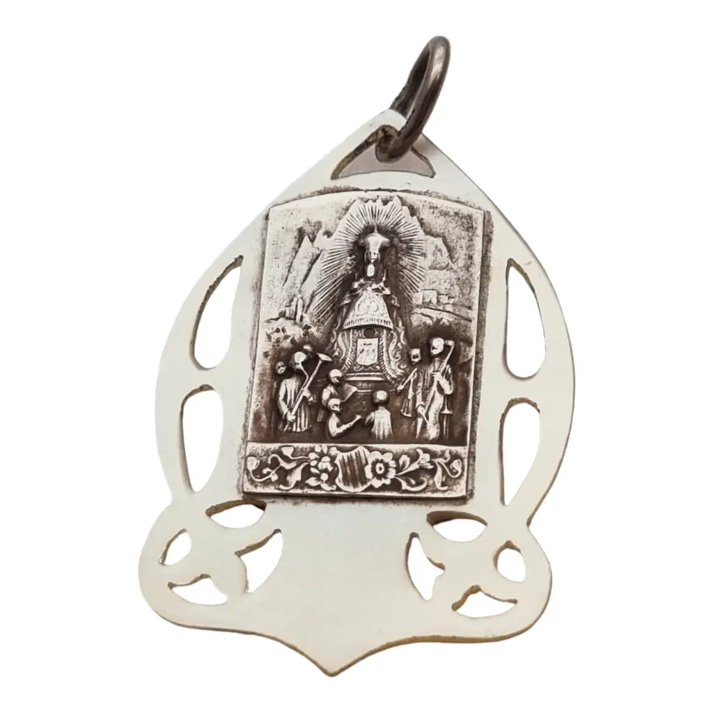 Medalla religiosa modernista en plata y nácar de nuestra señora