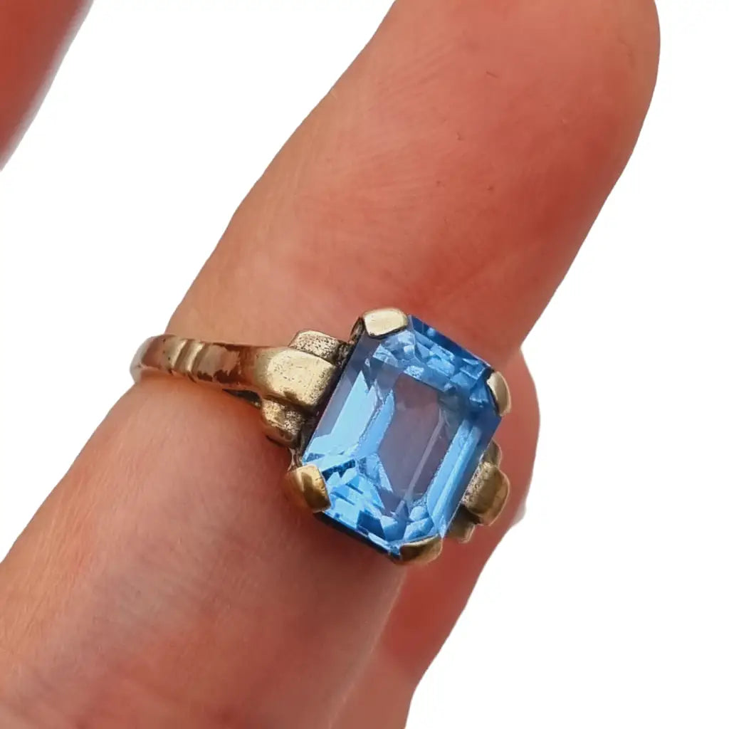 Anillo antiguo de plata art déco para mujer símil aguamarina azul 1940.