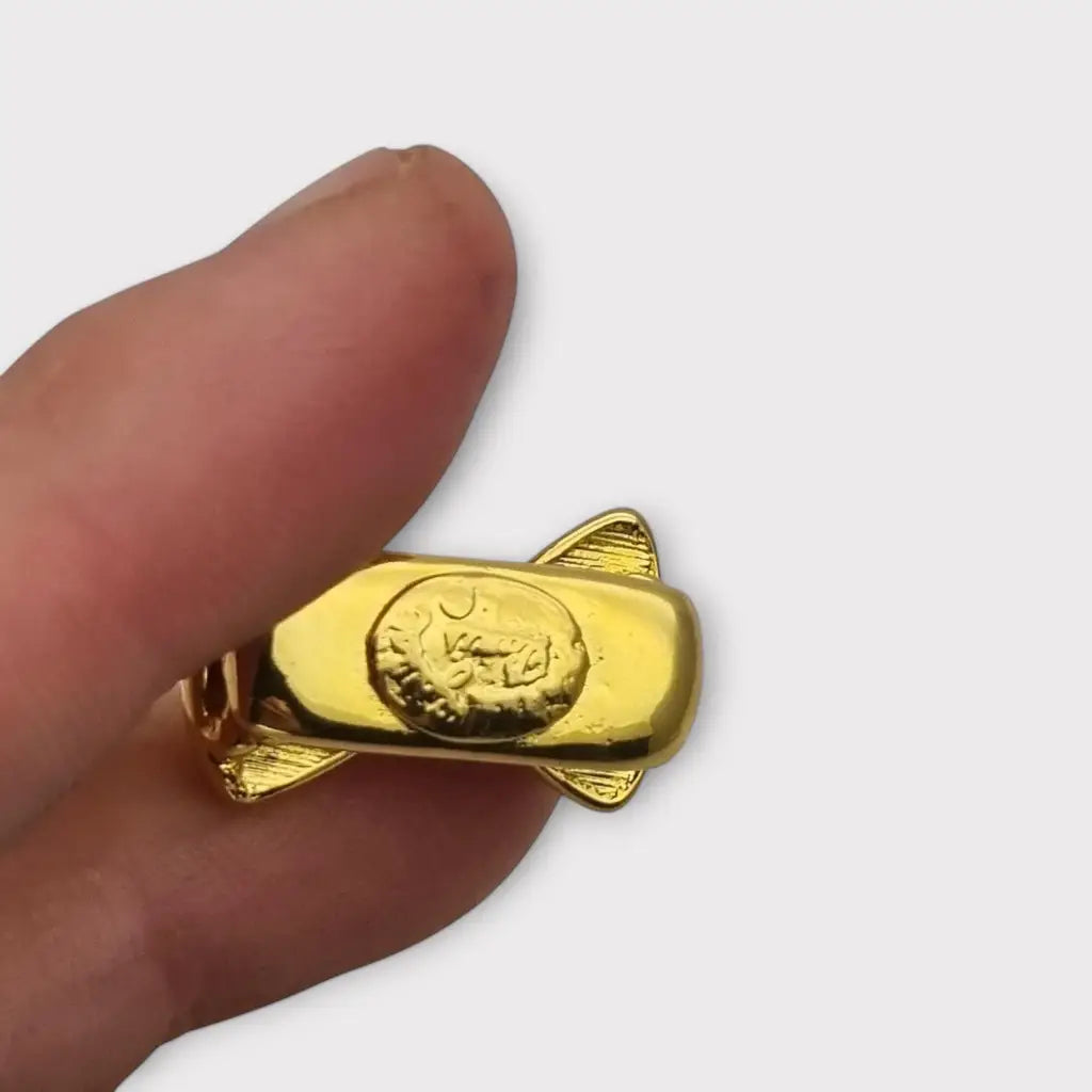 Acortador de collar con lazo dorado elegante y funcional años 80. Gargantilla