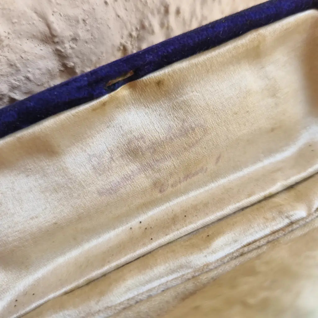 Alfiler victoriano de oro 9 k circa 1900 joyas antiguas en su caja