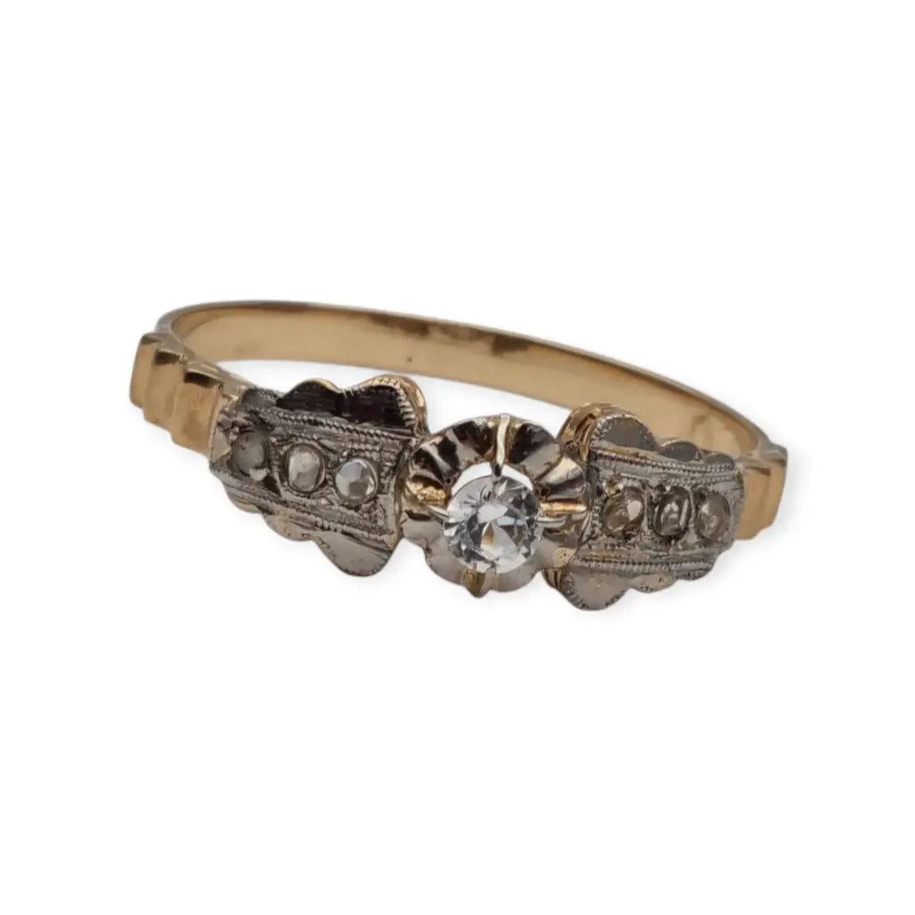 Anillo de oro art déco. 18 kt. Circa 1930. Talla 9 1/2