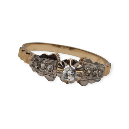 Anillo de oro art déco. 18 kt. Circa 1930. Talla 9 1/2