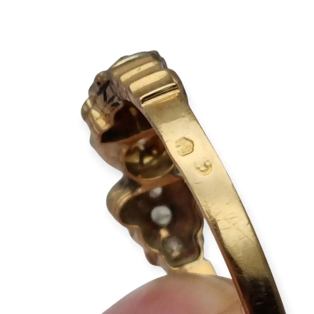 Anillo de oro art déco. 18 kt. Circa 1930. Talla 9 1/2