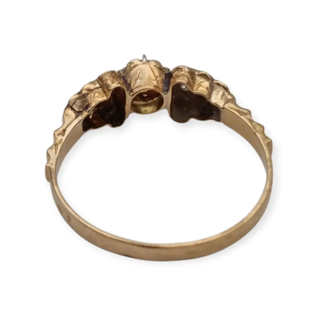 Anillo de oro art déco. 18 kt. Circa 1930. Talla 9 1/2