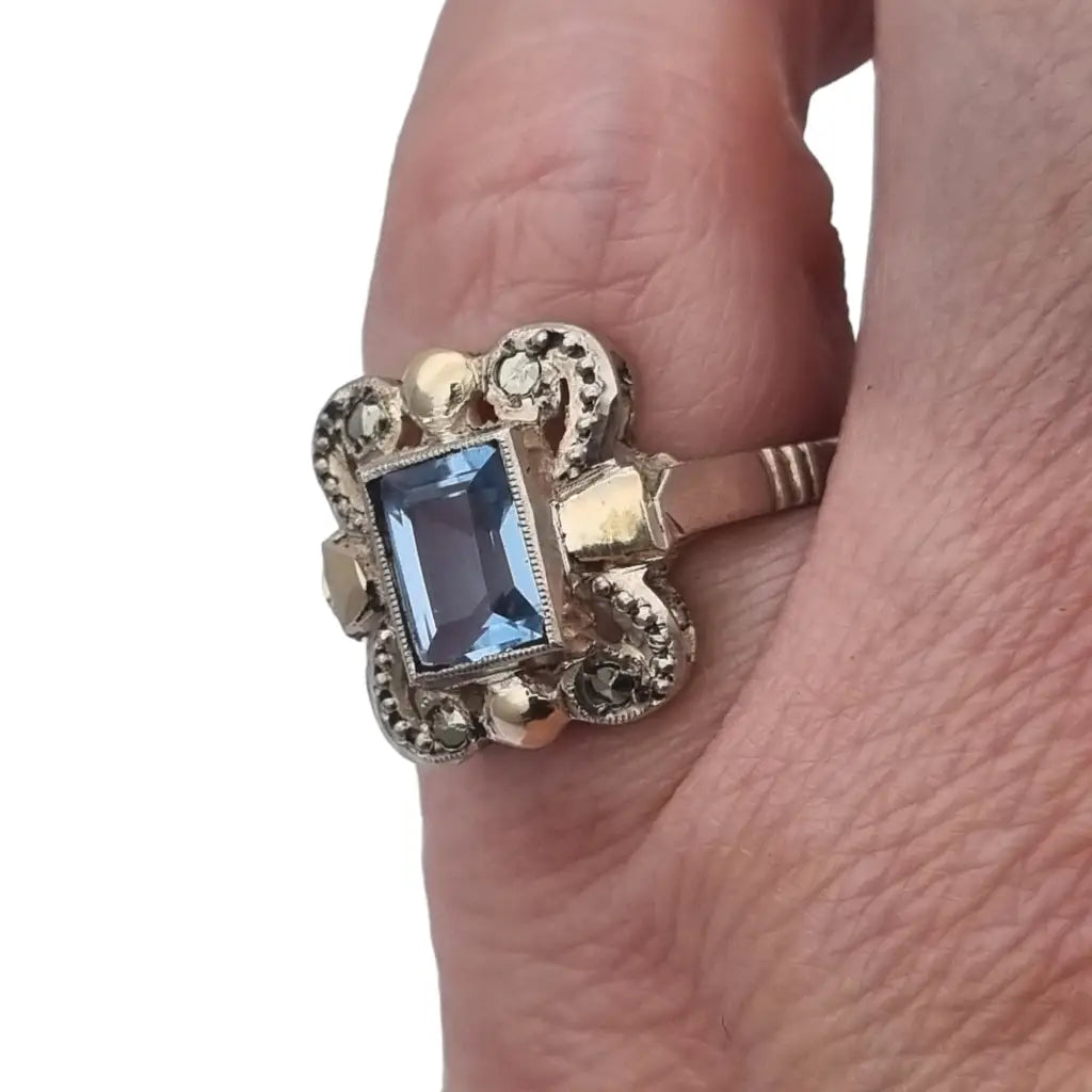 Anillo art deco de plata para mujer con símil azul aguamarina Circa 1940