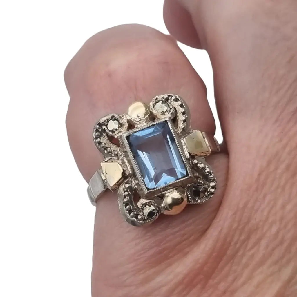 Anillo art deco de plata para mujer con símil azul aguamarina Circa 1940