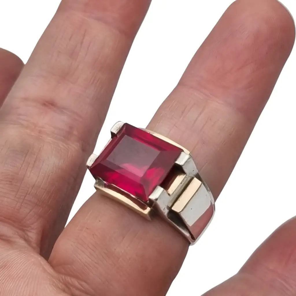 Anillo Art Decó francés años 30 en plata con vistas doradas y espinela rosa