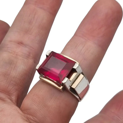 Anillo Art Decó francés años 30 en plata con vistas doradas y espinela rosa