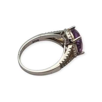 Anillo cóctel de plata 925 con amatista ovalada y halo circonitas diseño