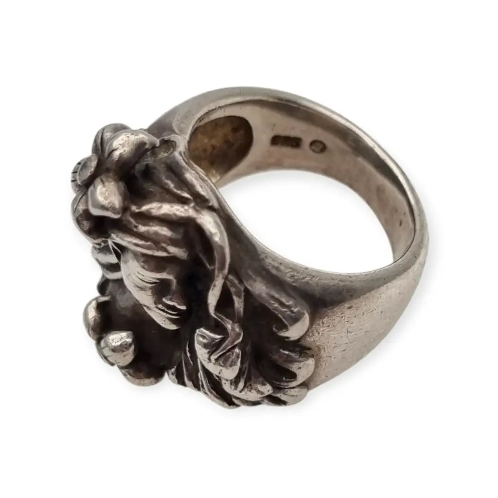 Anillo estilo Art Nouveau en plata 925 con figura femenina floral relieve
