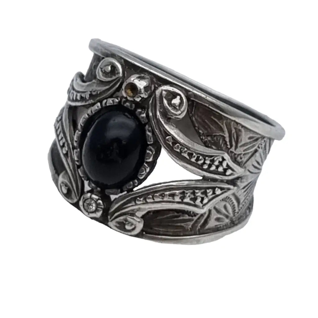 Anillo negro plata de ley estilo victoriano joyería tradicional nostálgica