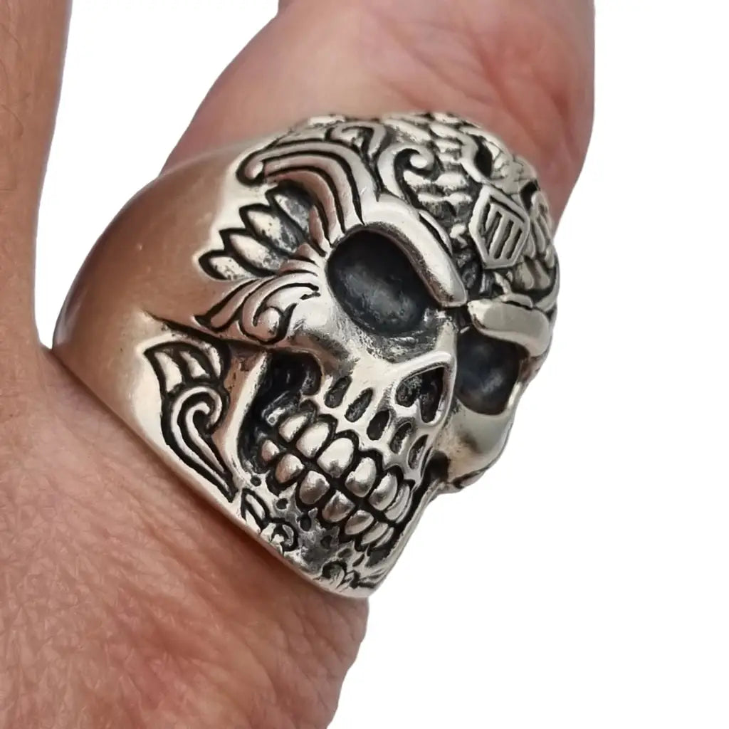 Anillo de plata ley con calavera para hombre escudo medieval en maciza