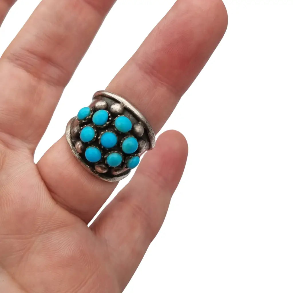 Anillo de plata estilo boho con cuentas azules para mujer años 80.