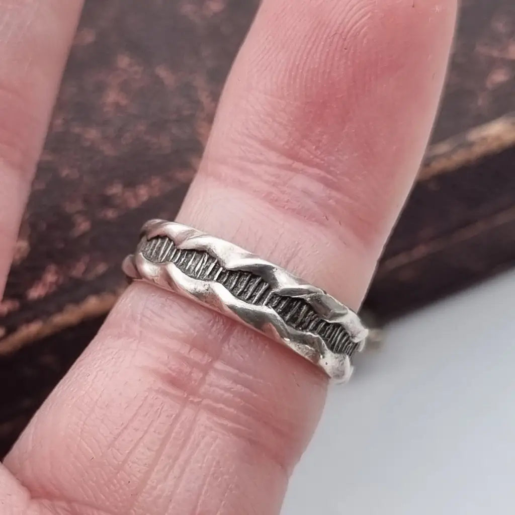 Anillo de plata vintage bohemio para mujer anillo aro trabajado