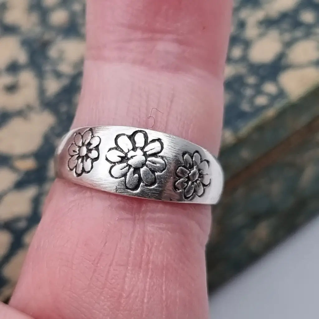 Anillo de plata vintage con flores bohemias para mujer anillo aro trabajado